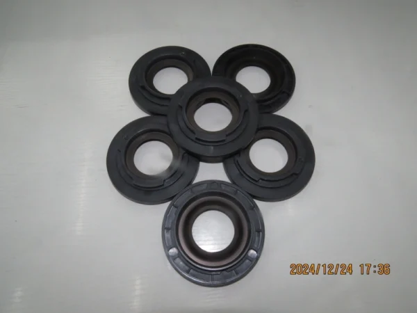 Curve front oil seal - Image 5