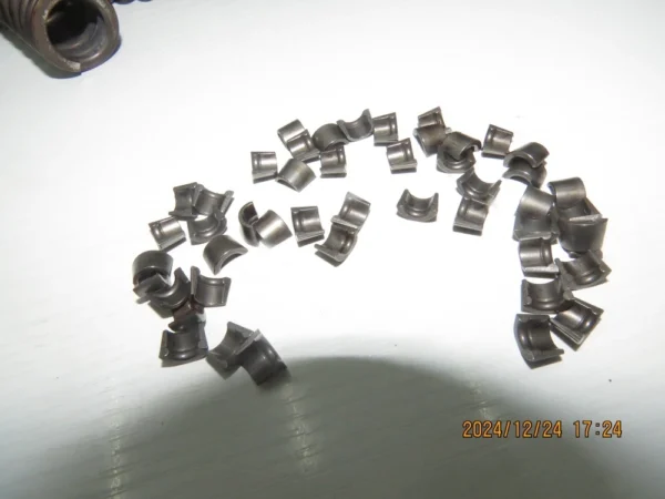 valve lock clip - Image 3