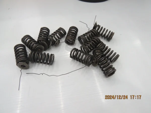 valve spring - Image 4