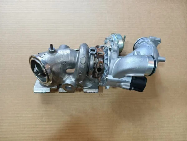 Mercedes-Benz 276 Turbo - Image 4